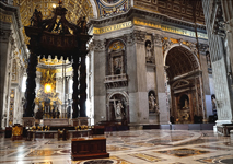 Photo im Innern des Petersdoms